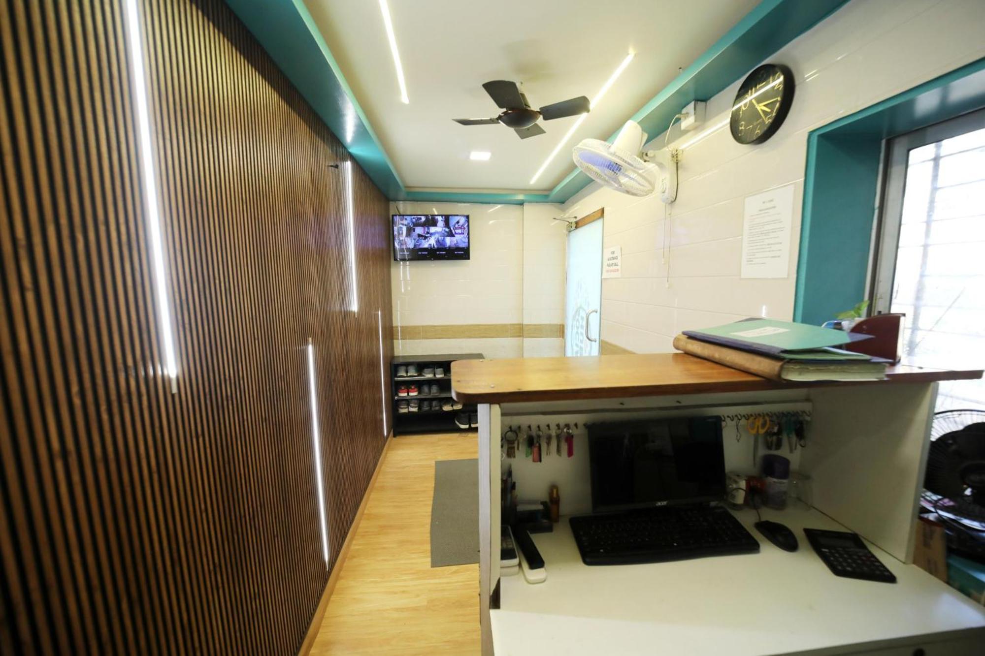 Social Hubz Hostel Мумбаи Экстерьер фото