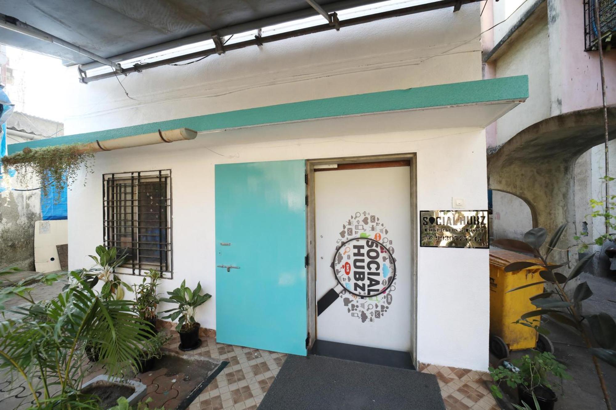 Social Hubz Hostel Мумбаи Экстерьер фото